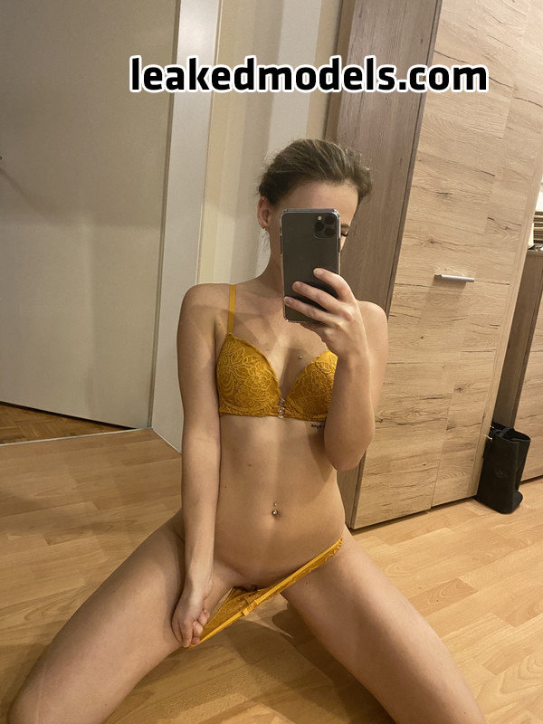 Leelaniii aka Leelaniii_official Instagram Nude Leaks 1