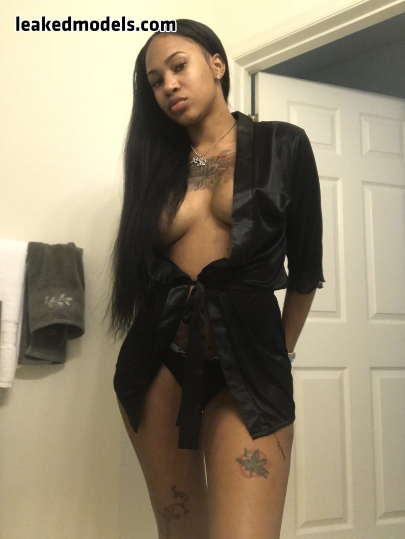 Prettyredz202 OnlyFans Leaks 1